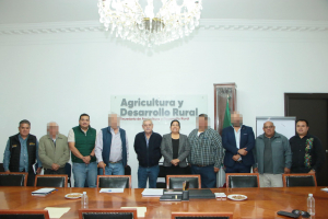 Con acuerdos justos, gobierno estatal impulsa a productores de cebada