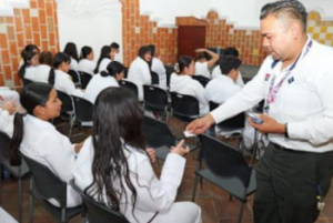 Impartición del Taller “Uso correcto del condón”