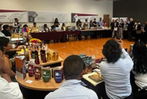 Encuentro de negocios con el Empresario Migrante Poblano Ricardo Andrade 'Rey de la Cemita'