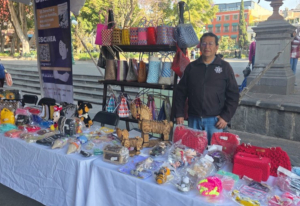 Participación en mercadita conmemorativa al día de la mujer