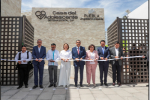 Inauguran Sergio Salomón y Gaby Bonilla nueva Casa del Adolescente