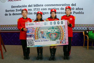 Billete conmemorativo de lotería nacional honra el décimo aniversario del mezcal poblano